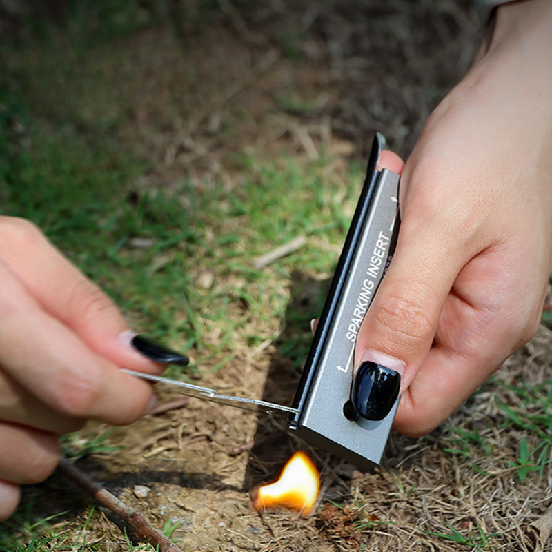 طقم إشعال النار بالفحم والحديد - مراجعة Fire Starting Kit وسعره